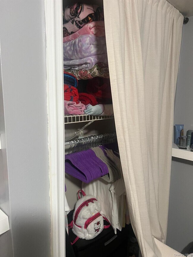 Building Photo - 14 Alexander Pl