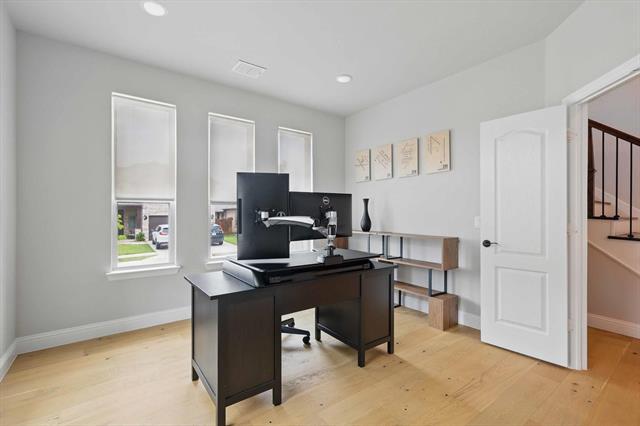 Building Photo - 9208 Amistad Ln