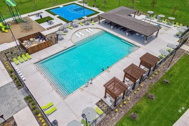 Building Photo - 717 Leavenworth Dr