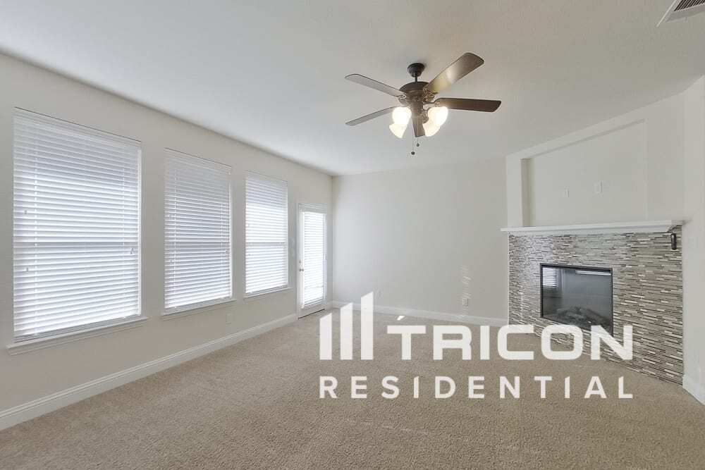 Building Photo - 208 Melody Wy