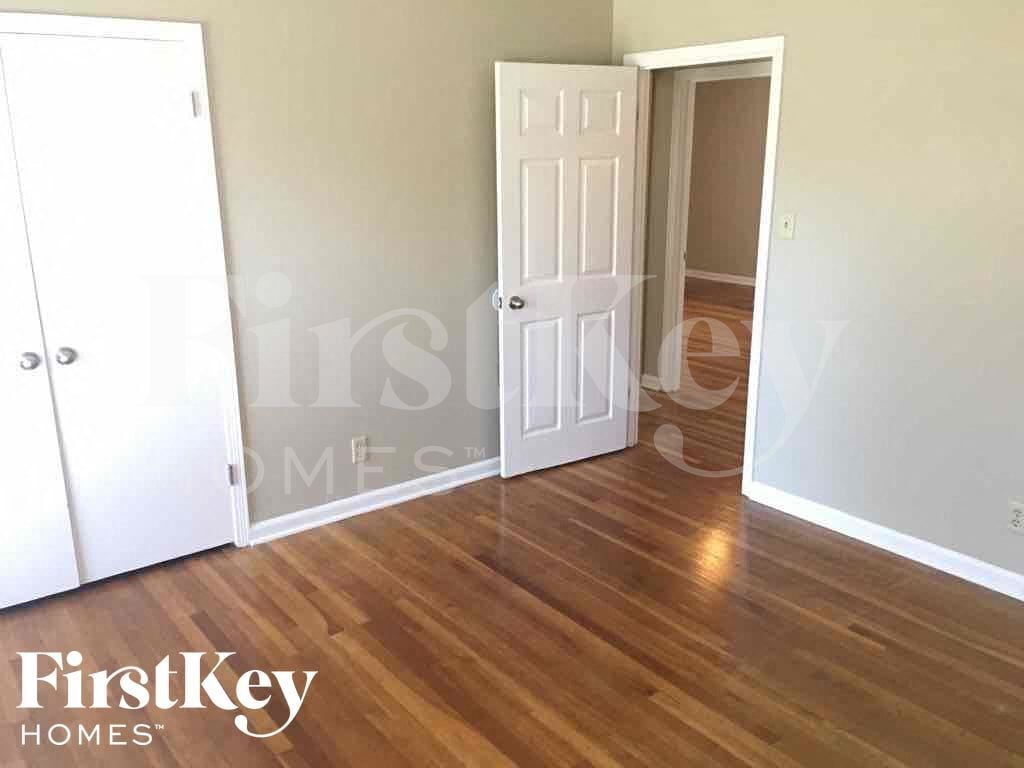 Building Photo - 6288 Ashton Rd