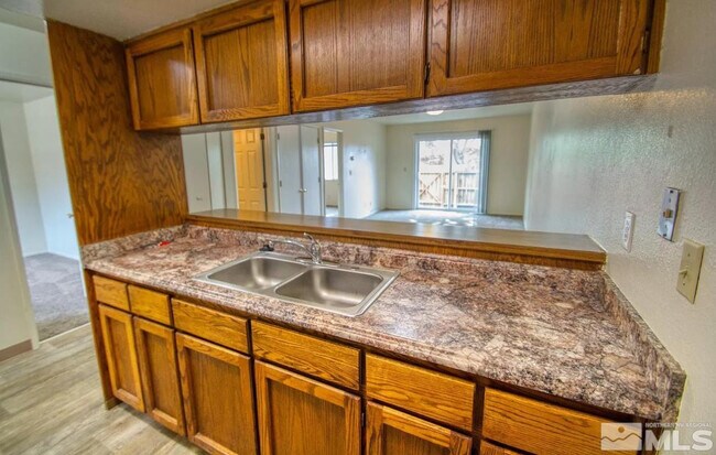 Building Photo - 360 Jill Ct