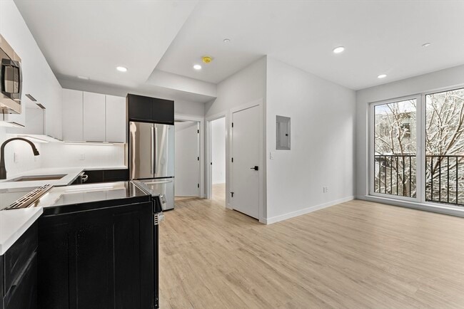 Building Photo - 24-28 Mt Pleasant St