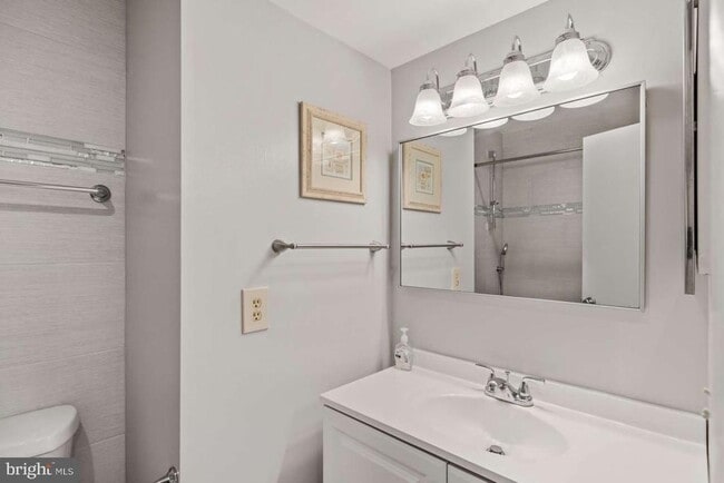 Building Photo - 39633 Round Robin Way