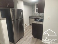 Building Photo - 4427 N Wolcott Ave