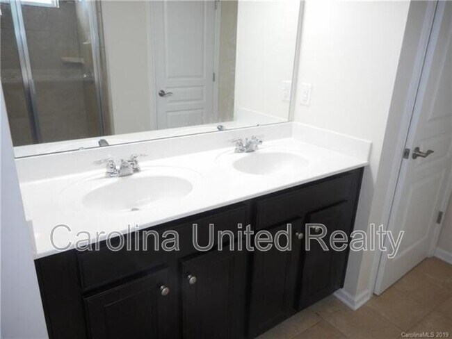 Building Photo - 6538 Portland Rose Ln