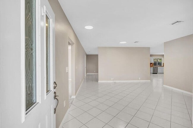 Building Photo - 6144 Royal Lytham Dr