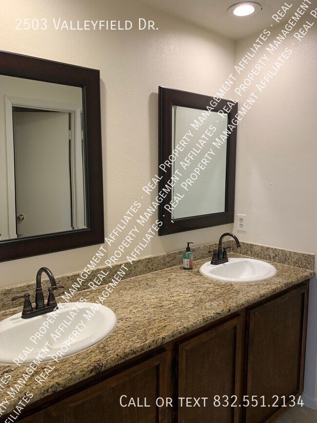 Building Photo - Great Spring Branch Location!