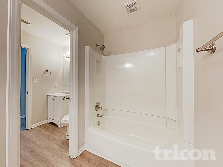 Building Photo - 9223 Shackleford Terrace