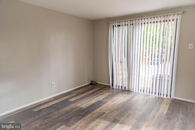 Building Photo - 12 W Wayne Terrace