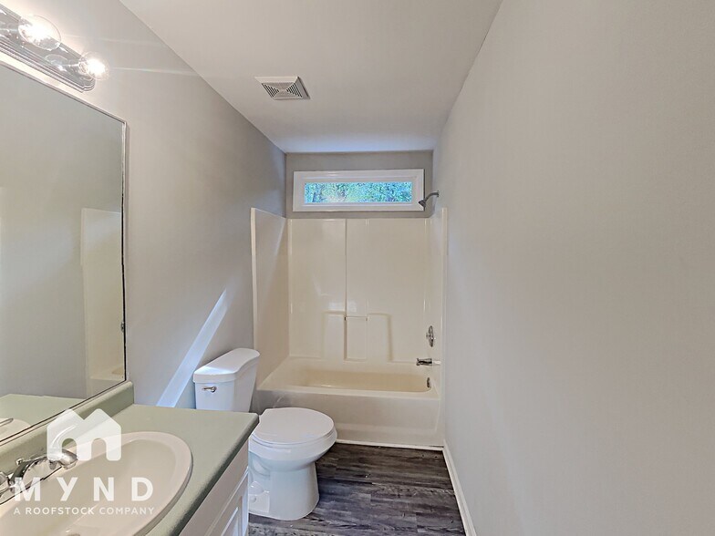 Building Photo - 409 Triple Crown Cir