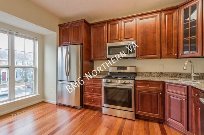 Building Photo - 44126 Tippecanoe Terrace