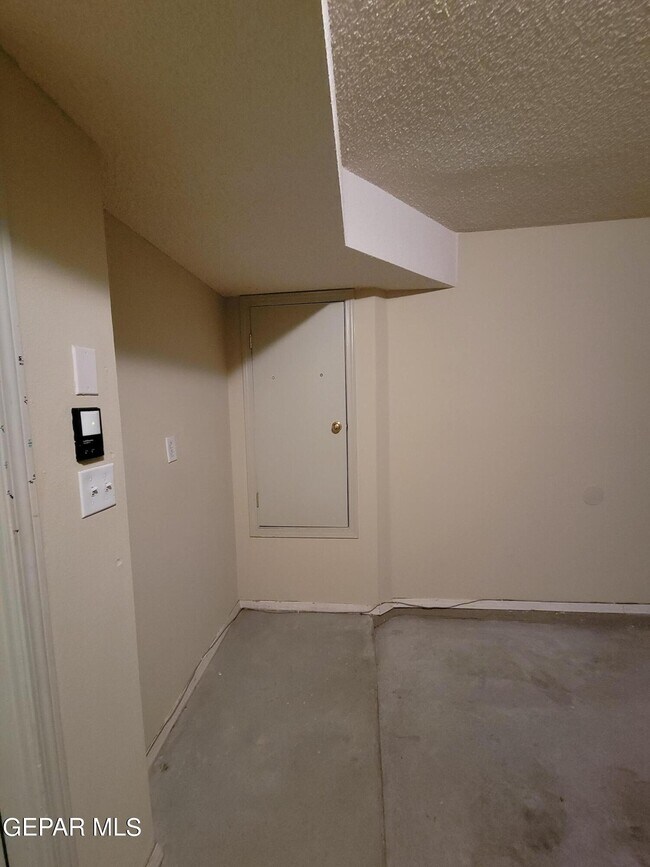 Building Photo - 14267 Pacific Point Dr