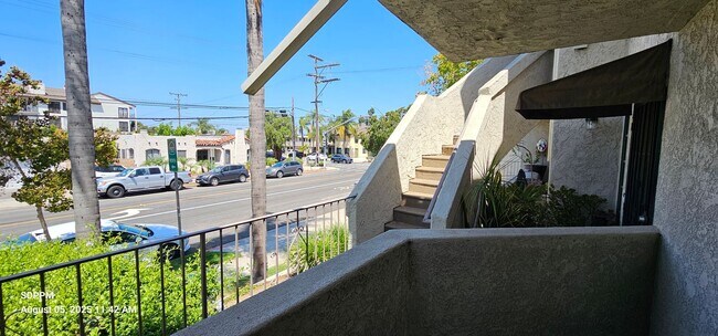 Building Photo - HILLCREST - SAN DIEGO - Nice 2 Bedroom / 2...