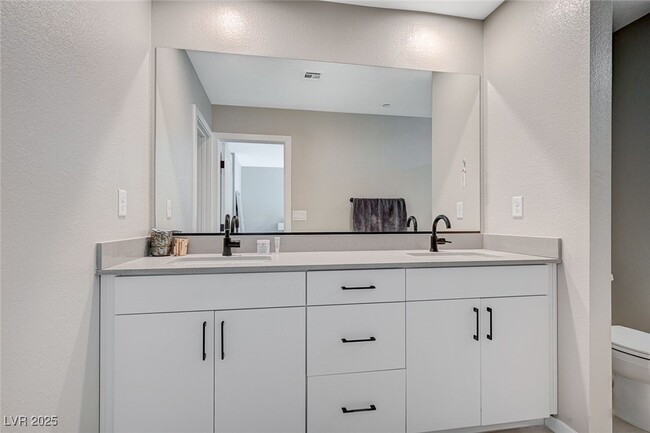 Building Photo - 9276 Desert Pearl Ave