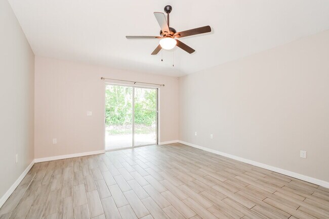 Building Photo - 1504 Sterns Dr