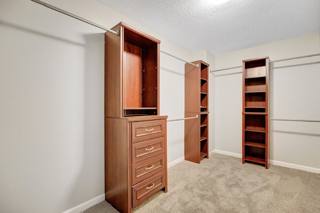 Building Photo - 75 Rock Mill Ct