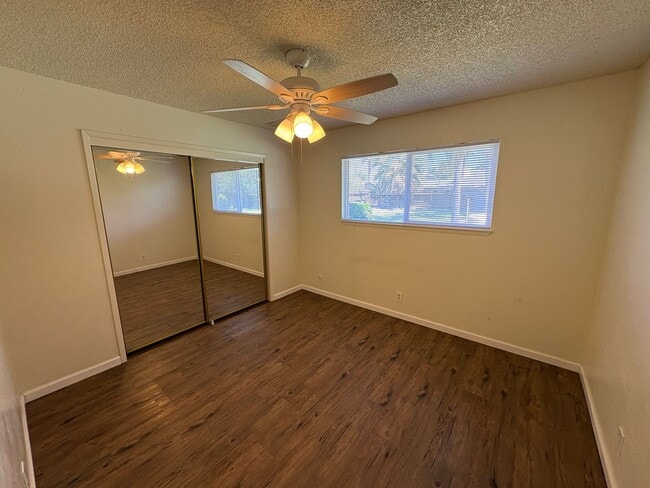 Building Photo - Cozy Home on Spacious Lot with Pool Available Now!