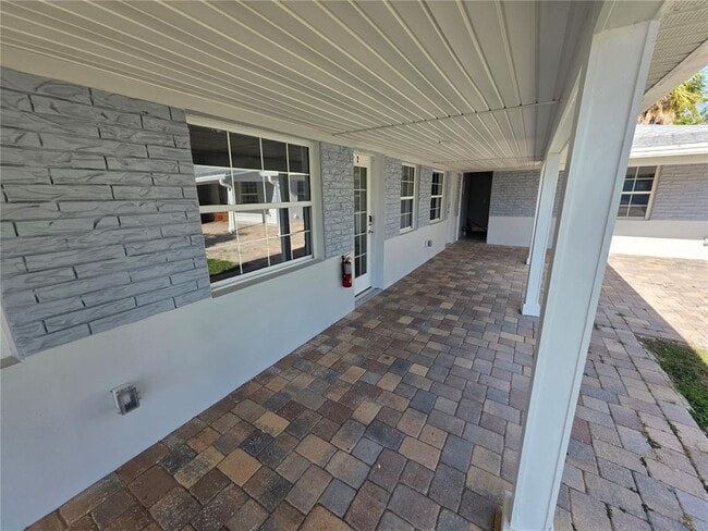 Building Photo - 14225 Palm St