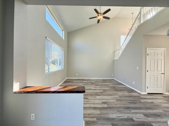 Building Photo - 14837 E 118th Ave