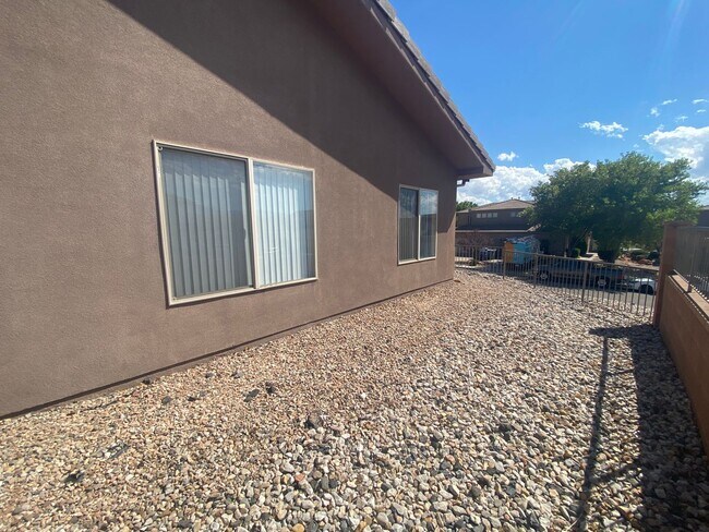 Building Photo - 154 S 1250 W