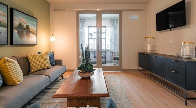 Building Photo - 110 Zora Pl