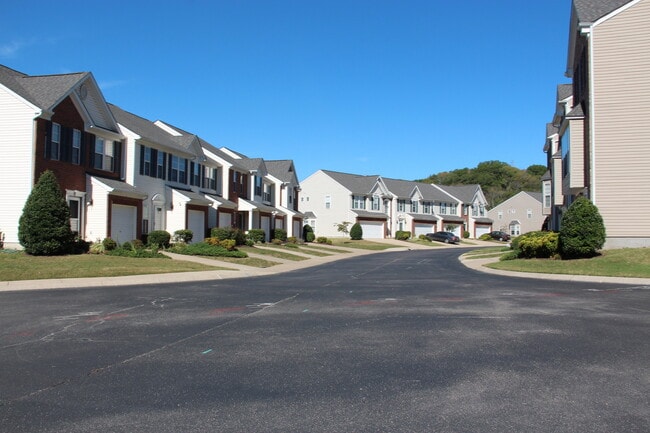 Building Photo - COMING SOON!! WEST NASHVILLE!!!  3/2.5 Townhouse - Clubhouse - Pool - Garage - Pets Okay - Patio