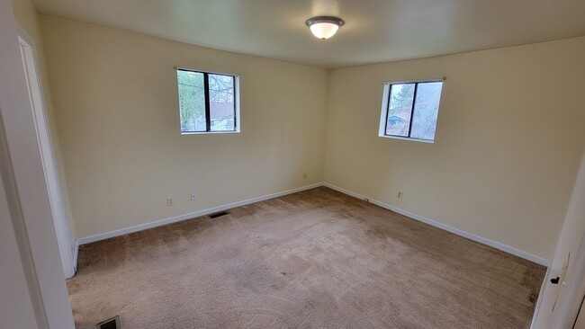 Building Photo - 340 Potomac Ave