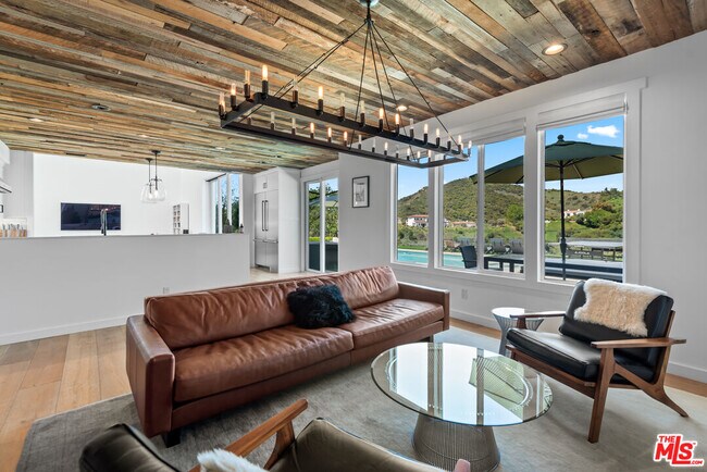 Building Photo - 23477 Palm Dr