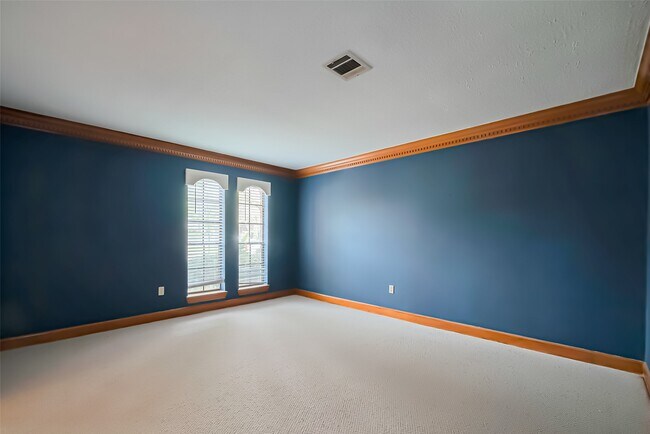 Building Photo - 18307 Champion Forest Dr