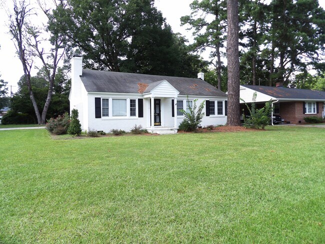 Primary Photo - 106 Rowe Ave NW