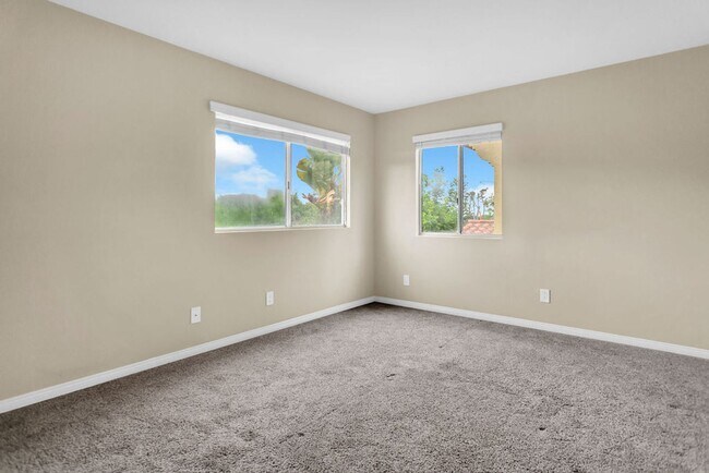 Building Photo - Beautiful 3 Bedroom/2.5 bath  detached hom...