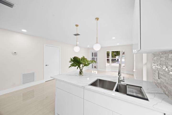 Building Photo - 5664 Boynton Crescent