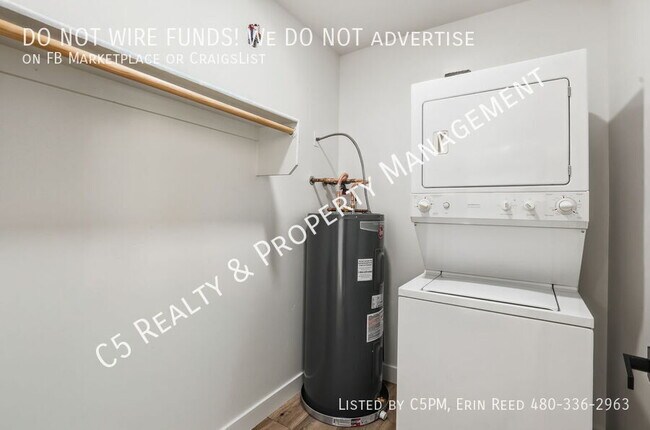 Building Photo - 1111 W University Dr