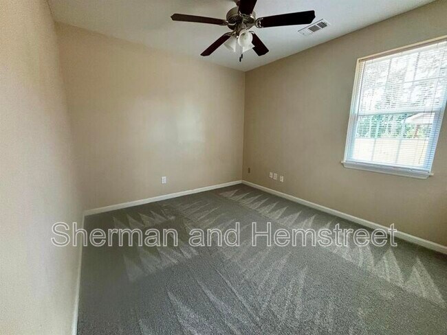 Building Photo - 636 Bridgton Dr