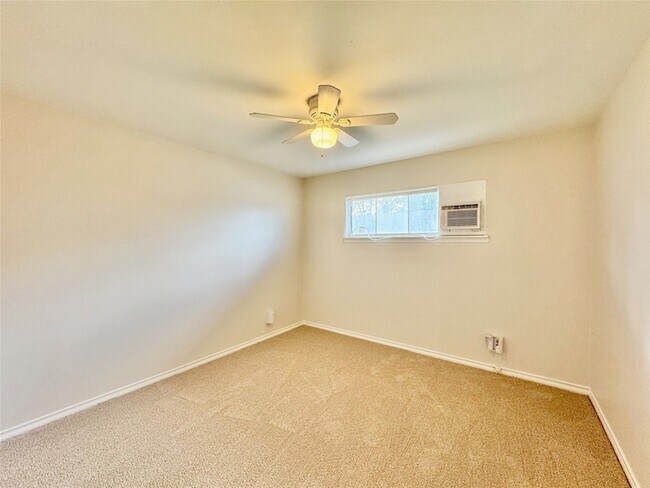 Building Photo - 5717 McCommas Blvd