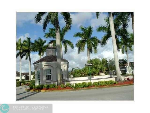 Building Photo - 7840 S Aragon Blvd