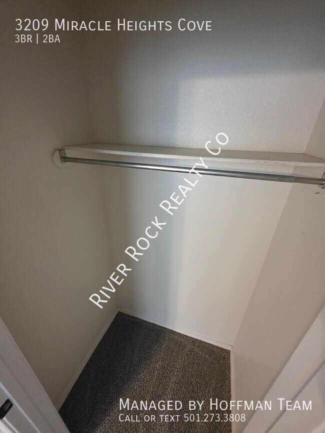 Building Photo - 3209 Miracle Heights Cove