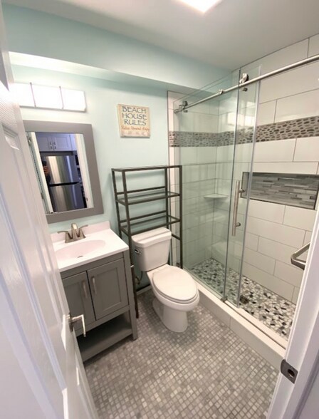 Building Photo - 504 Robin Dr