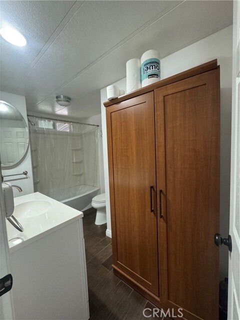 Building Photo - 21851 Newland St