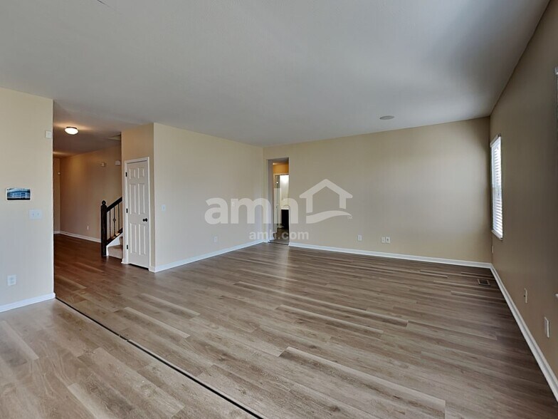 Building Photo - 8333 Parori Ln