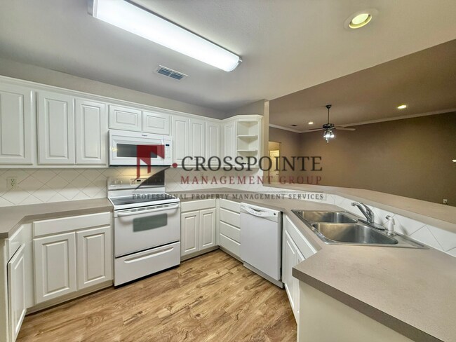 Building Photo - Tour Today! 4 Bedroom 2 Bathroom Home in Lindale!