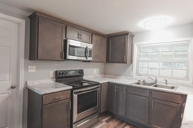 Building Photo - 55 Peachtree Dr