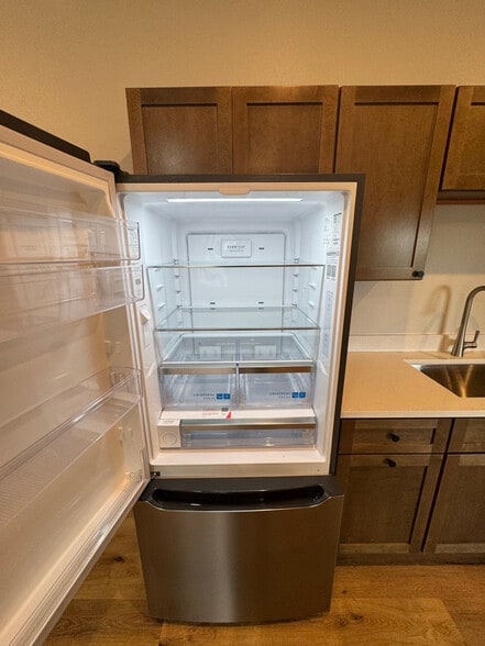 Building Photo - 600 Hickory St