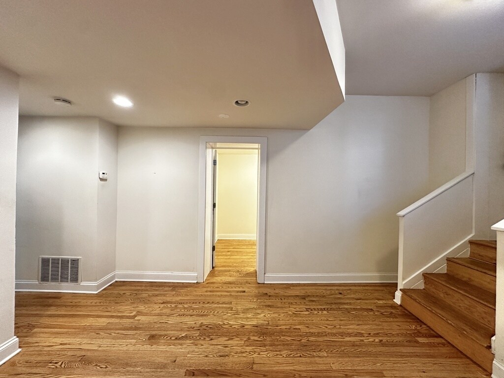 Building Photo - 4139 N Ashland Ave