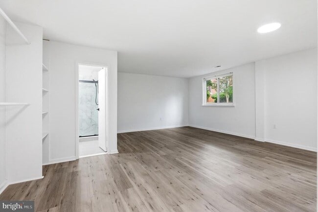 Building Photo - 4533 Logsdon Dr