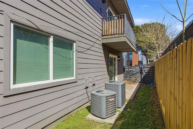 Building Photo - 2703 Windswept Cove