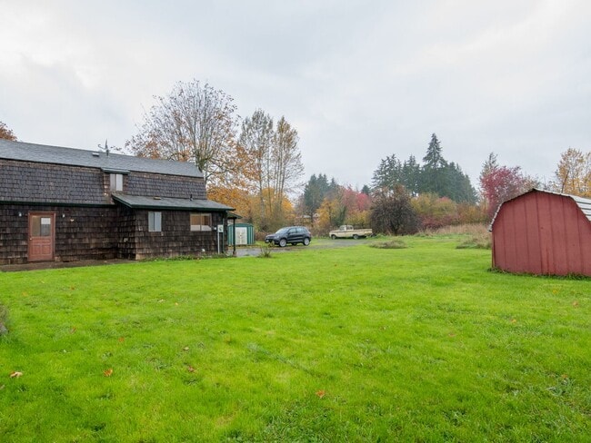 Building Photo - Adorable 2-bdrm/2-bath barn conversion home off River Road—Rural feel, close to everything