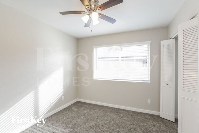 Building Photo - 4451 W Sweetwater Ave