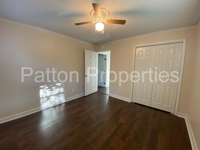 Building Photo - Rosewood Home